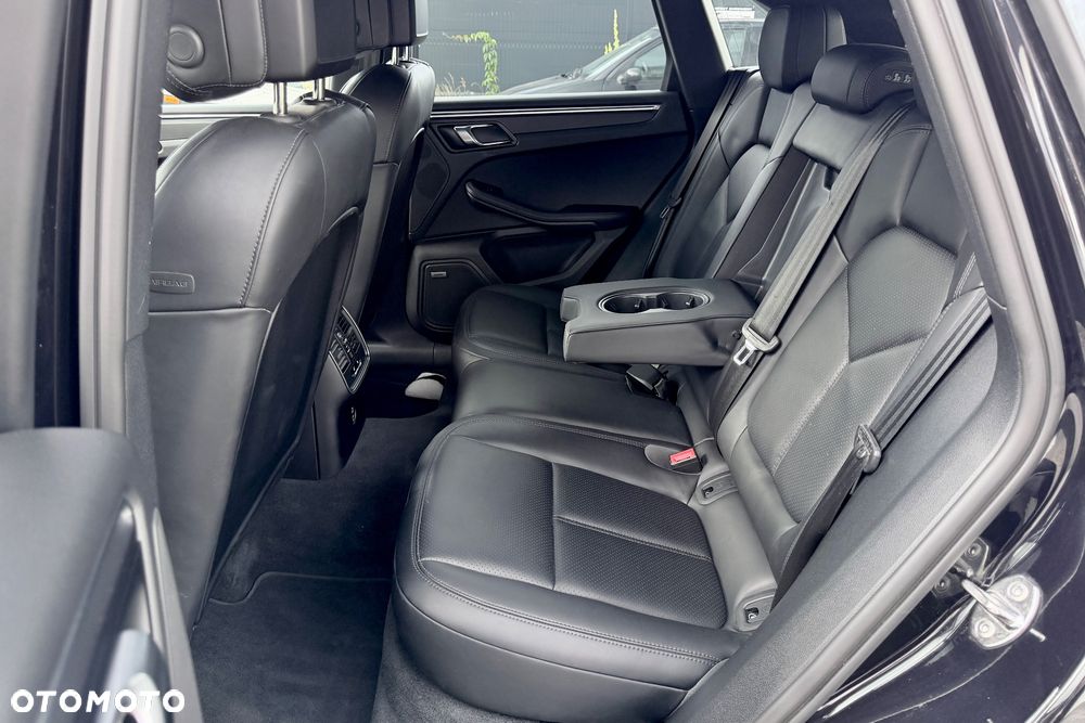 Porsche Macan Standard - 17