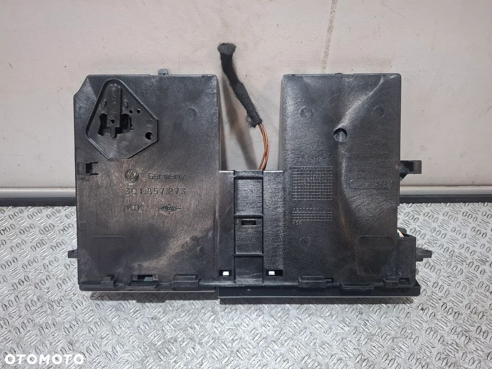 Schowek klawiatura Volkswagen Passat CC 2009 rok nr 3C1857273 nie odbija schowek - 3
