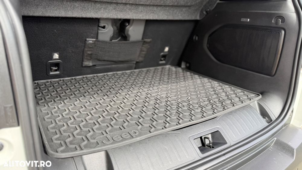 Jeep Renegade 1.3T 4xe AT6 PHEV 80th Anniversary - 19