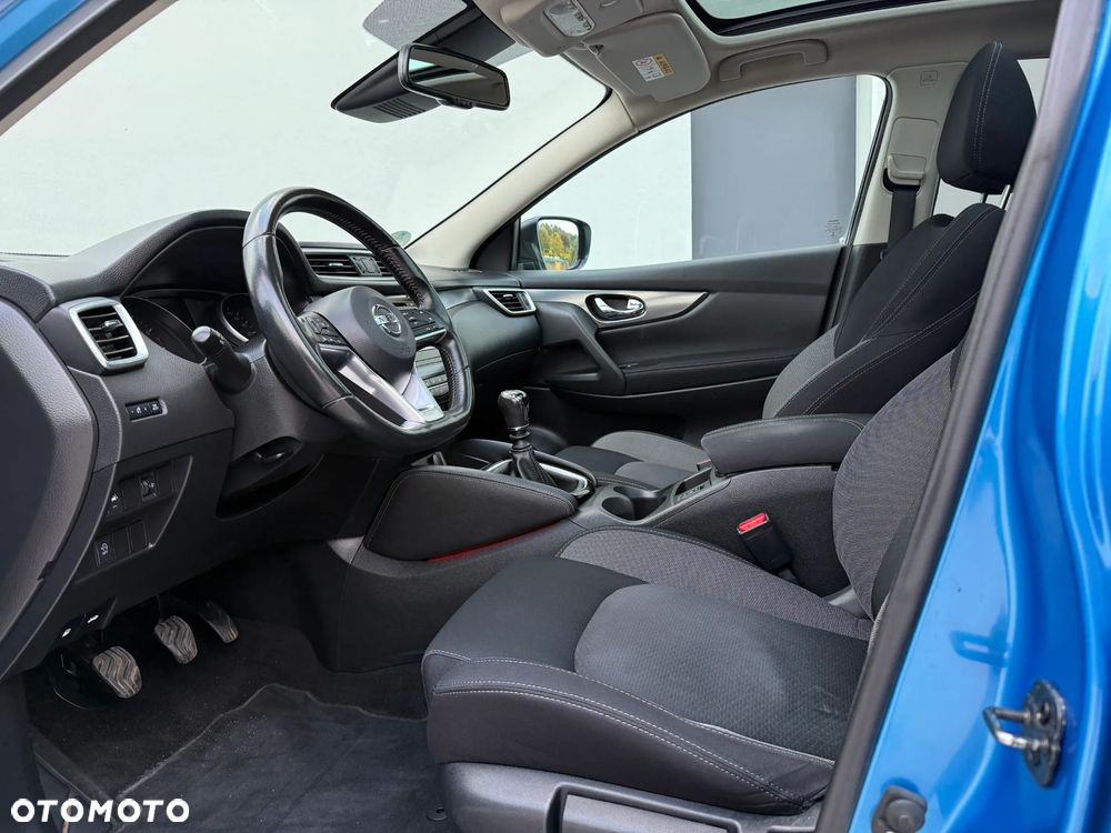 Nissan Qashqai - 25