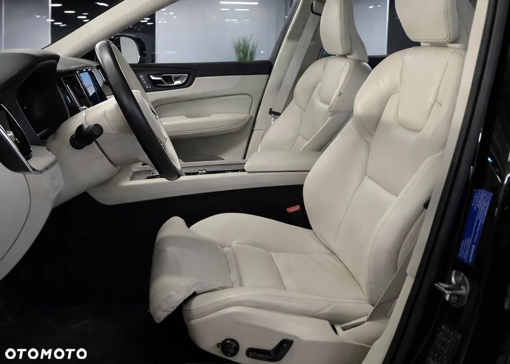 Volvo XC 60 B5 D AWD Plus Bright - 7