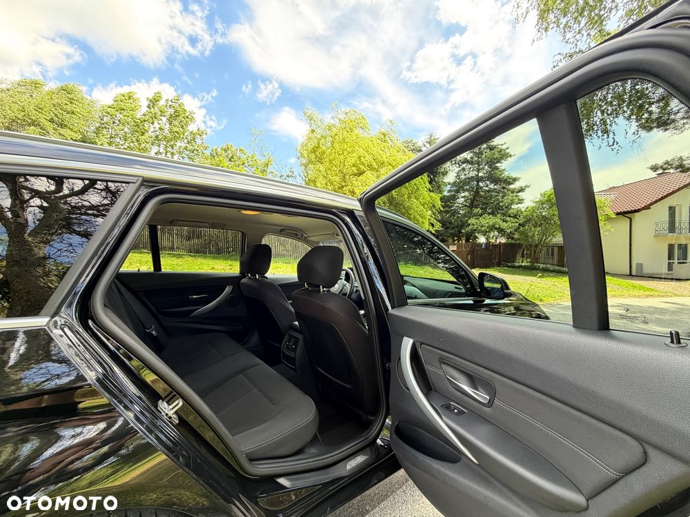 BMW Seria 3 316i Modern Line - 25