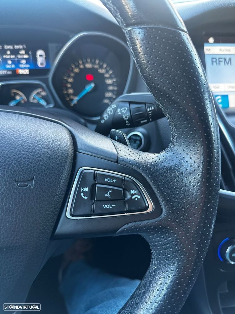 Ford Focus 1.5 TDCi ST-Line DPS - 19