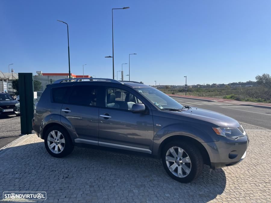 Mitsubishi Outlander 2.0 DI-D Intense+ 4WD - 13