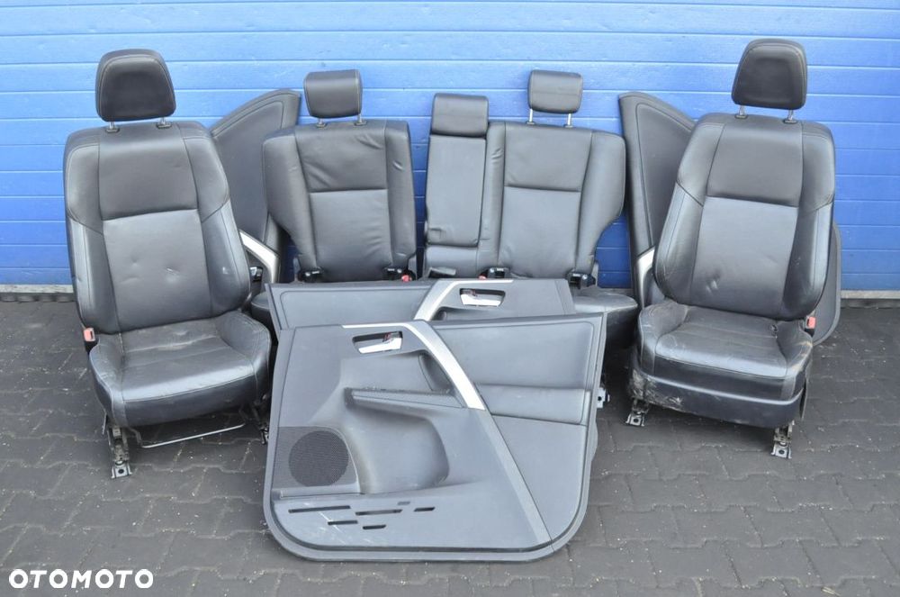 TOYOTA RAV4 IV FOTELE KANAPA SKÓRA ELEKTRYKA - 1