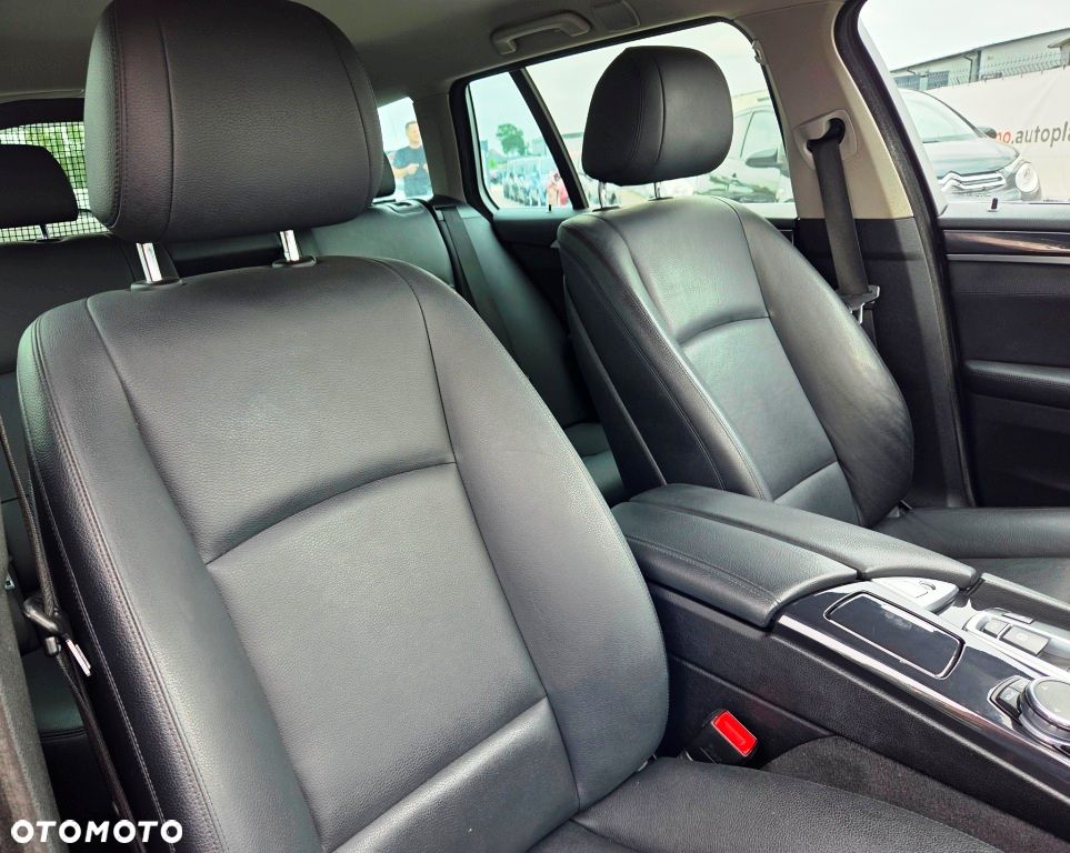 BMW Seria 5 518d Business Edition - 34