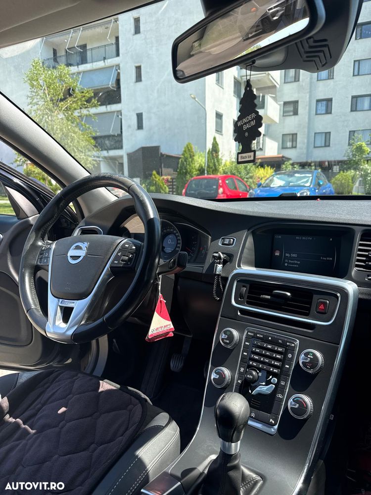 Volvo S60 D2 Start-Stop R-Design - 4