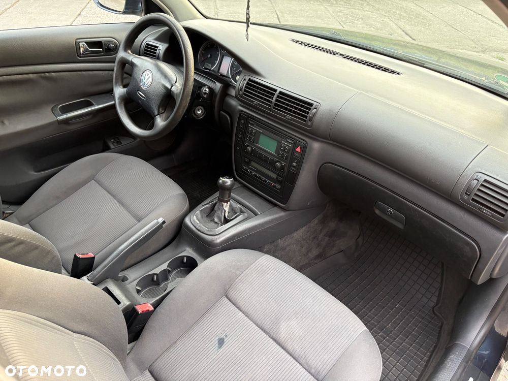 Volkswagen Passat 1.9 TDI Basis - 15