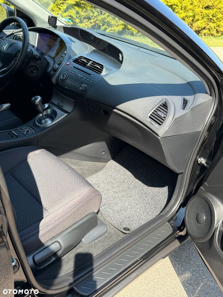 Honda Civic 1.8 Executive - 11