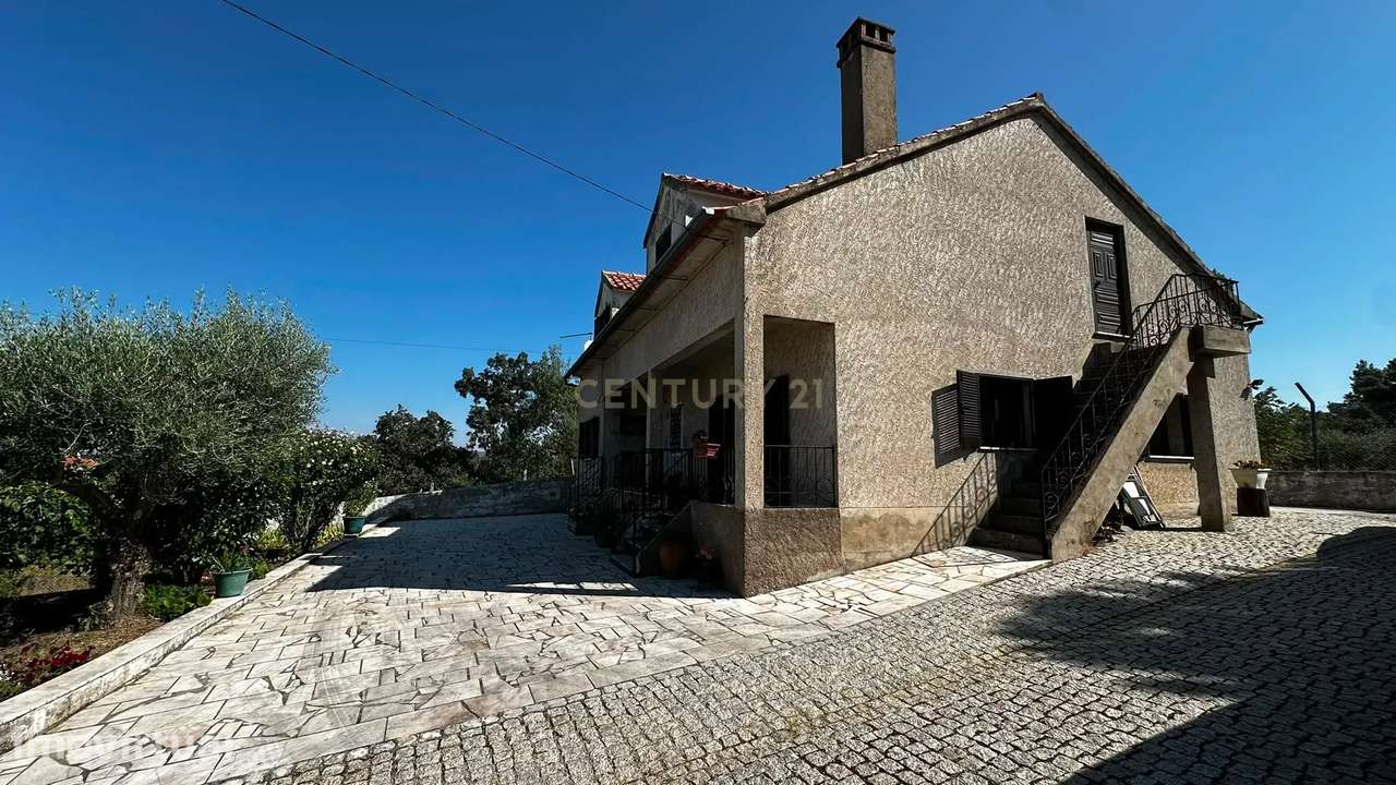 Moradia com terreno, Aldeia do Bispo, Penamacor - Grande imagem: 2/26