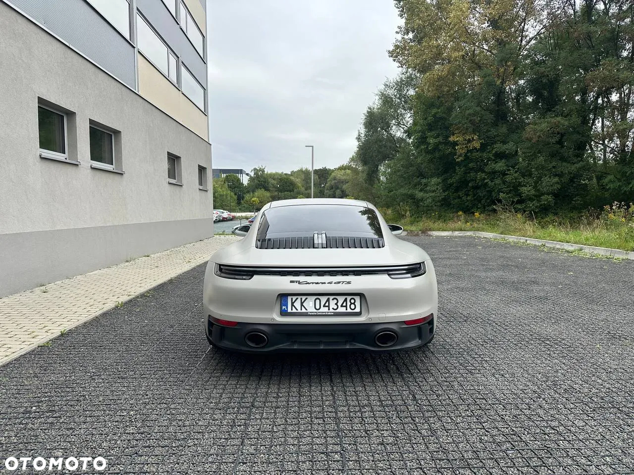 Porsche 911 Carrera 4 GTS - 6