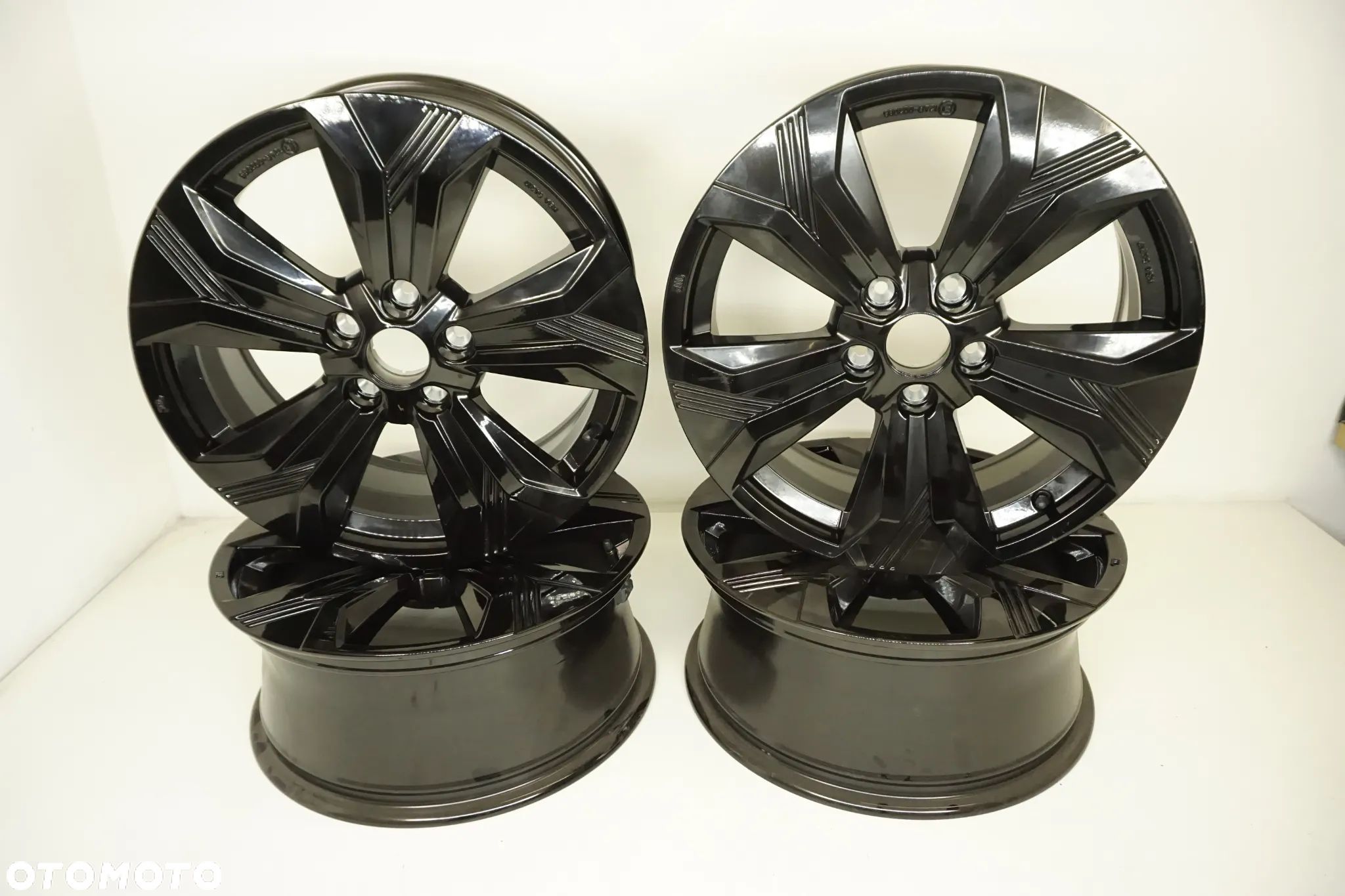 FELGI ALUMINIOWE 18 NISSAN ARIYA PRIMERA QASHQAI II JUKE PULSAR LEAF X-TRAIL NV300 ORYGINAŁ NISSAN NOWY MODEL - 1