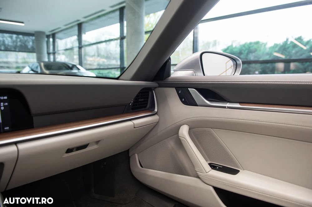 Porsche 911 Carrera Cabriolet PDK - 34