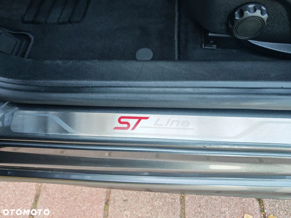 Ford Focus 1.5 EcoBlue Start-Stopp-System ST-LINE X - 39