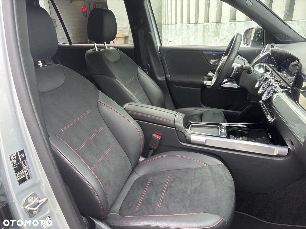 Mercedes-Benz GLB - 19