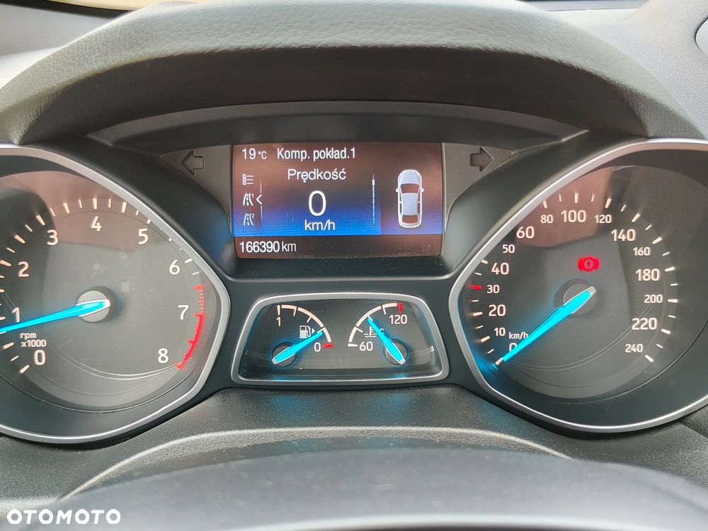 Ford Kuga - 25