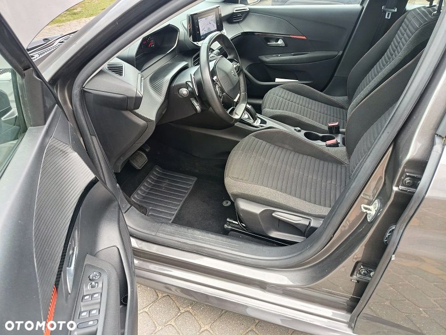 Peugeot 208 - 7