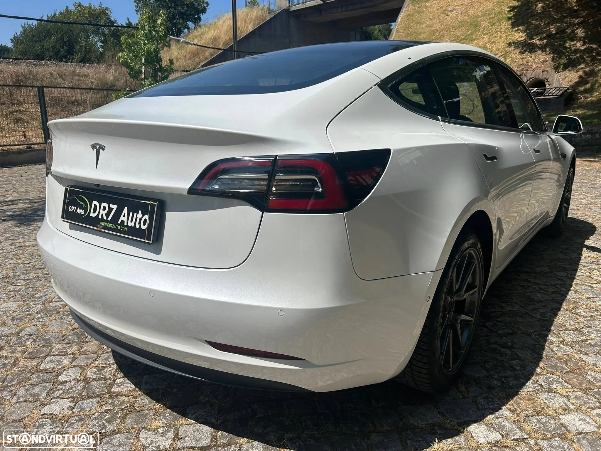 Tesla Model 3 Standard Range Plus RWD - 4