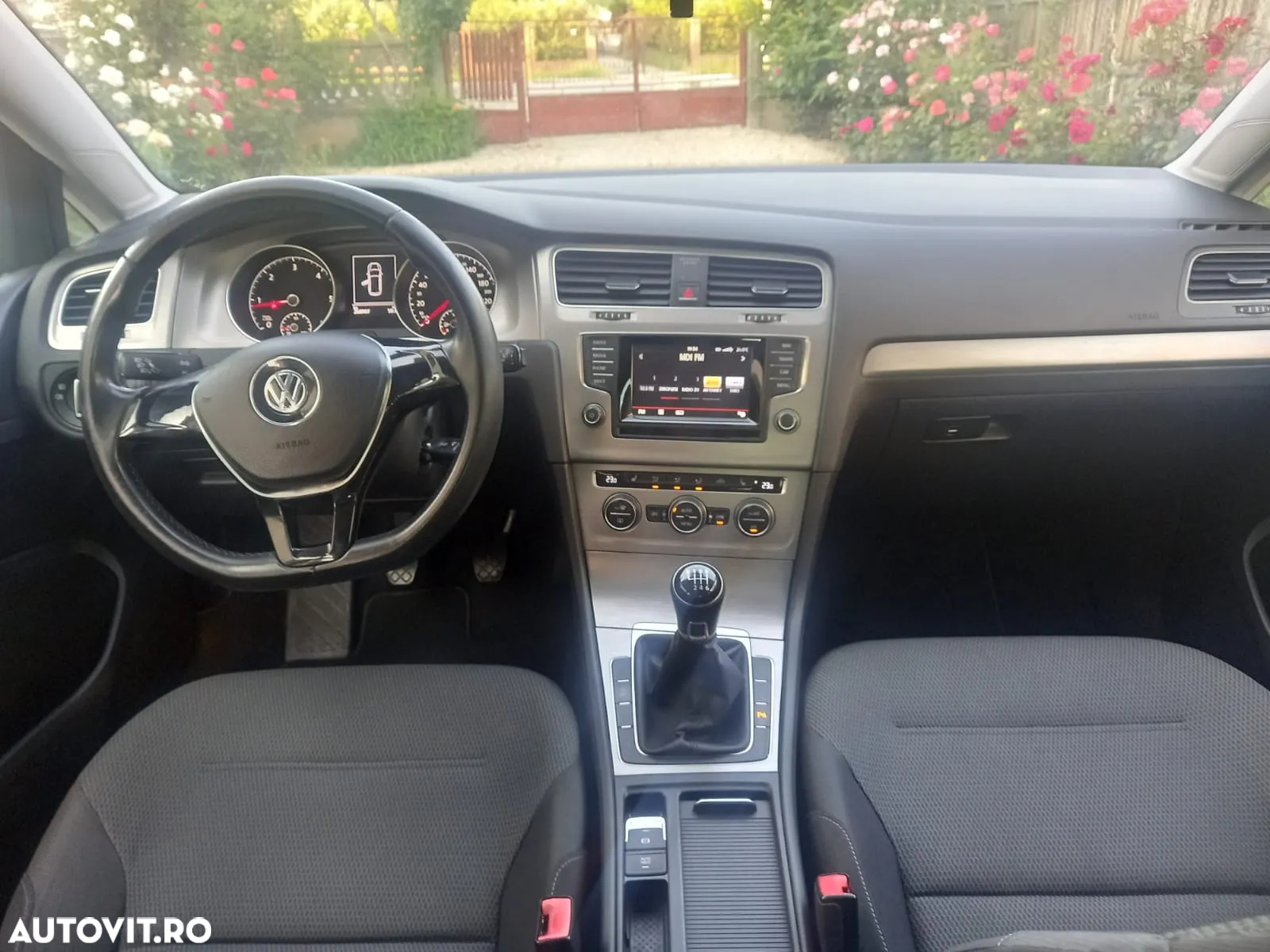 Volkswagen Golf 2.0 TDI BlueMotion Technology Edition - 6