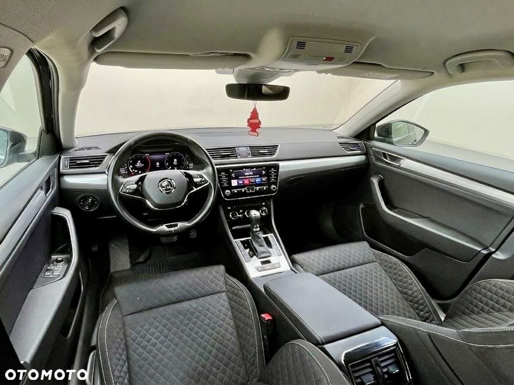 Skoda Superb 2.0 TDI SCR Ambition DSG - 11