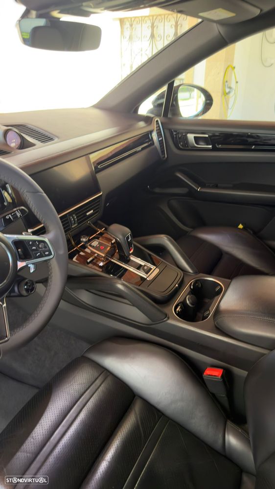 Porsche Cayenne E-Hybrid - 8