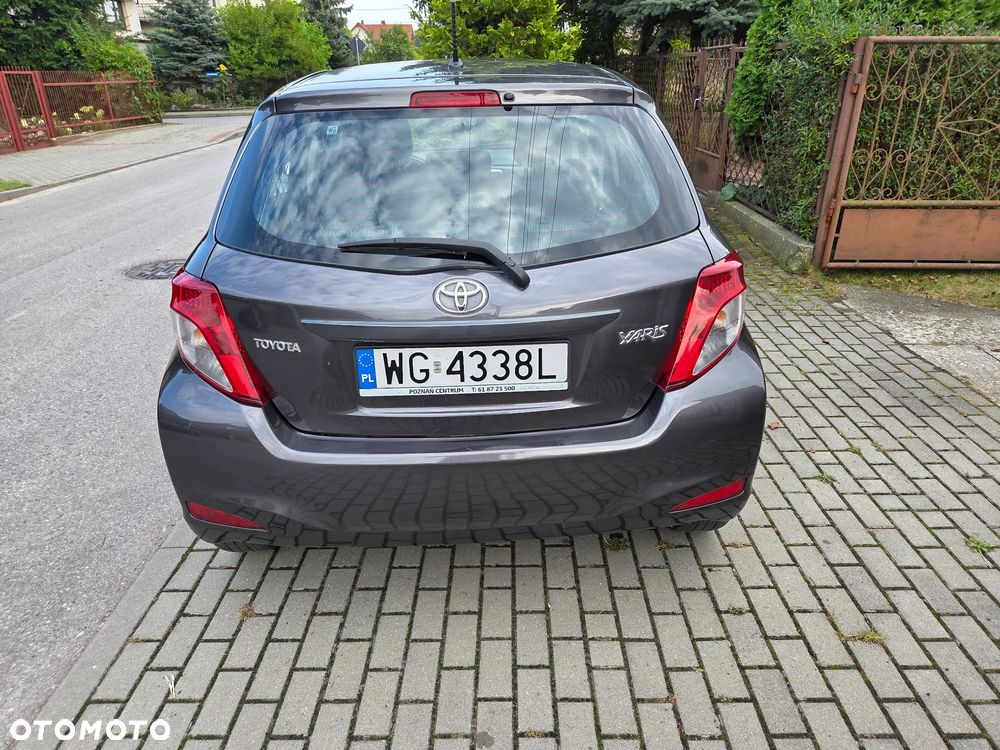 Toyota Yaris 1.0 Premium - 6