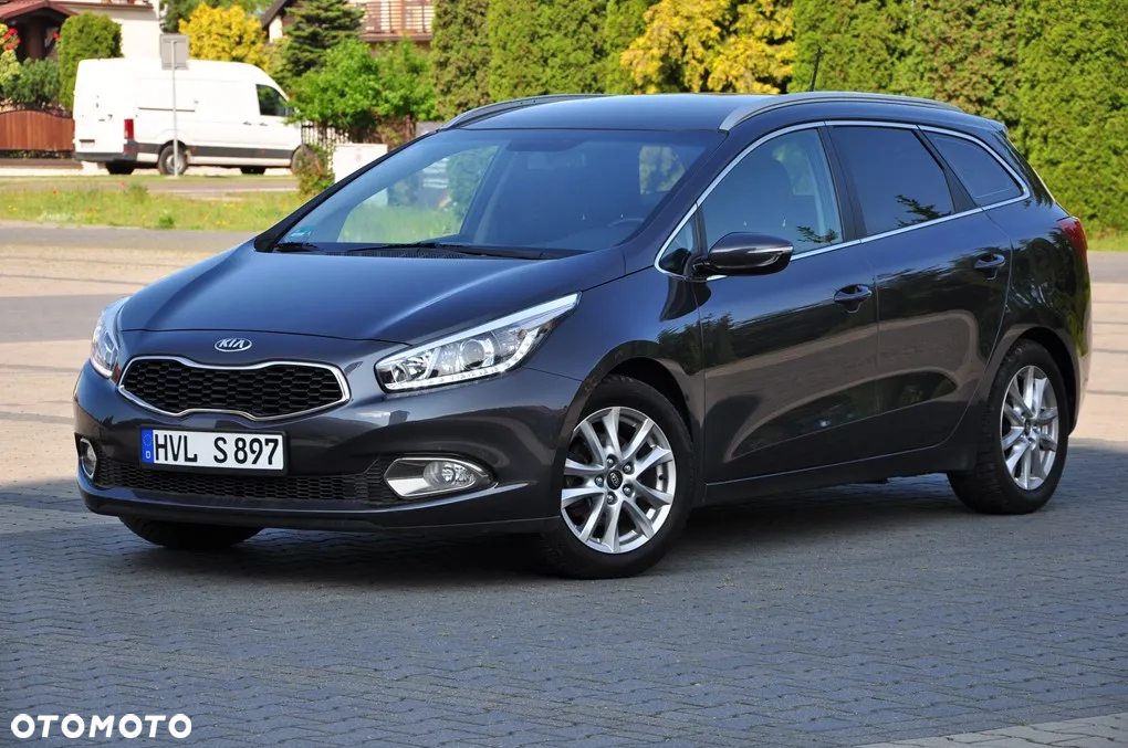 Kia Ceed - 4