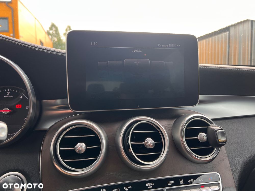Mercedes-Benz GLC - 12