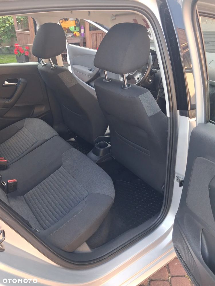 Volkswagen Polo 1.4 16V Comfortline - 14
