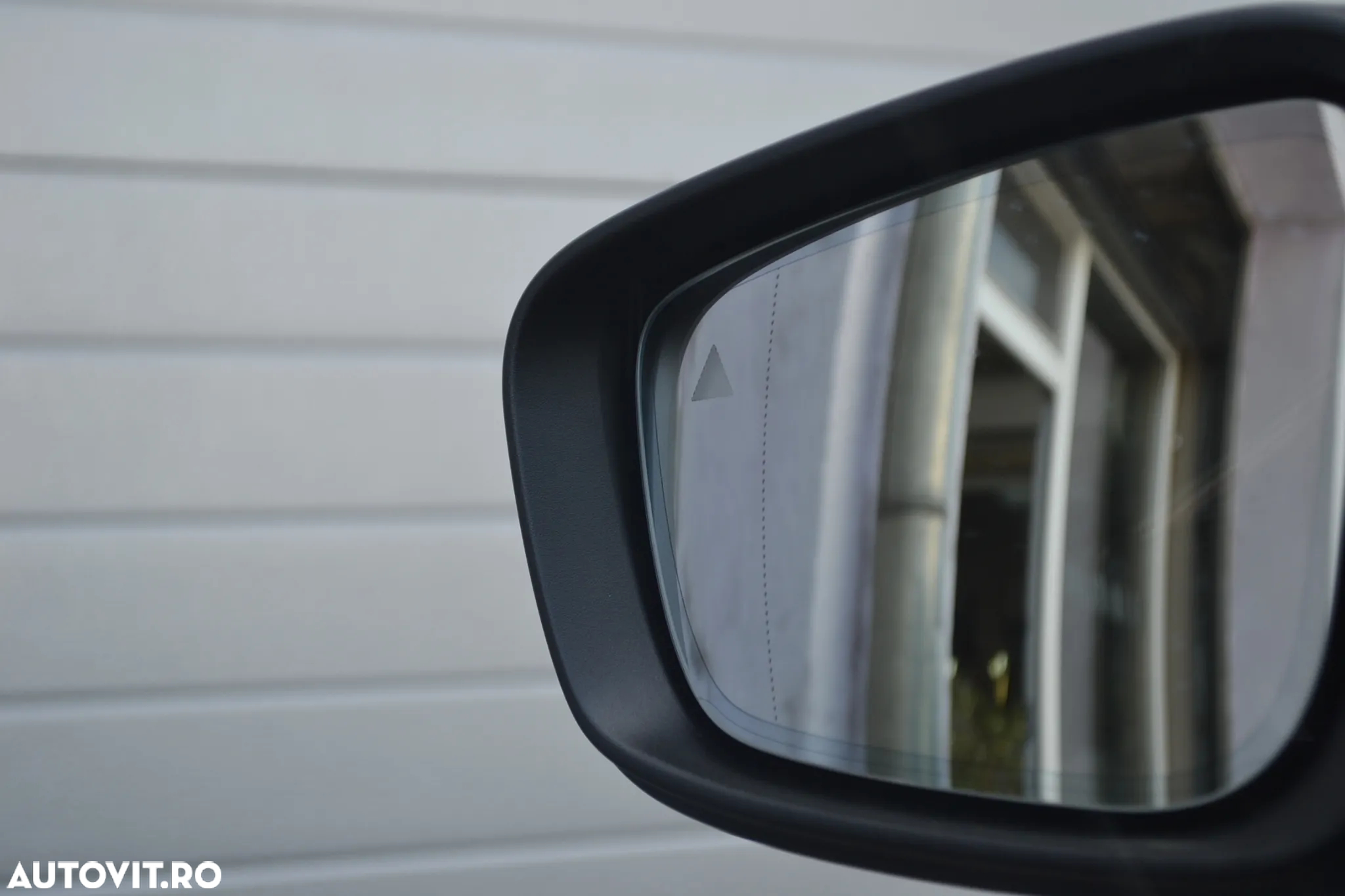 BMW Seria 3 320d xDrive AT MHEV - 38