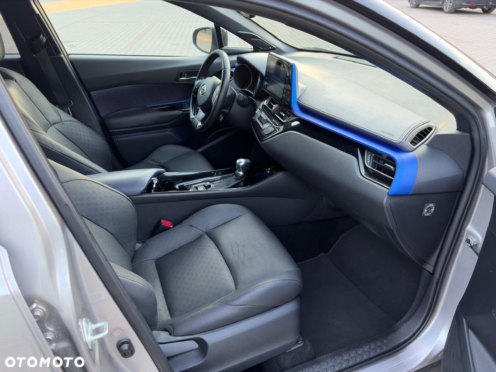 Toyota C-HR 1.8 Hybrid Neon Lime powered by JBL - 18