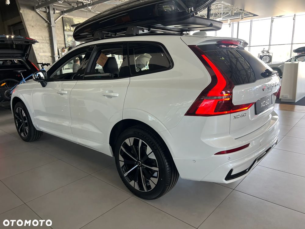 Volvo XC 60 B5 B AWD Ultra Dark - 3