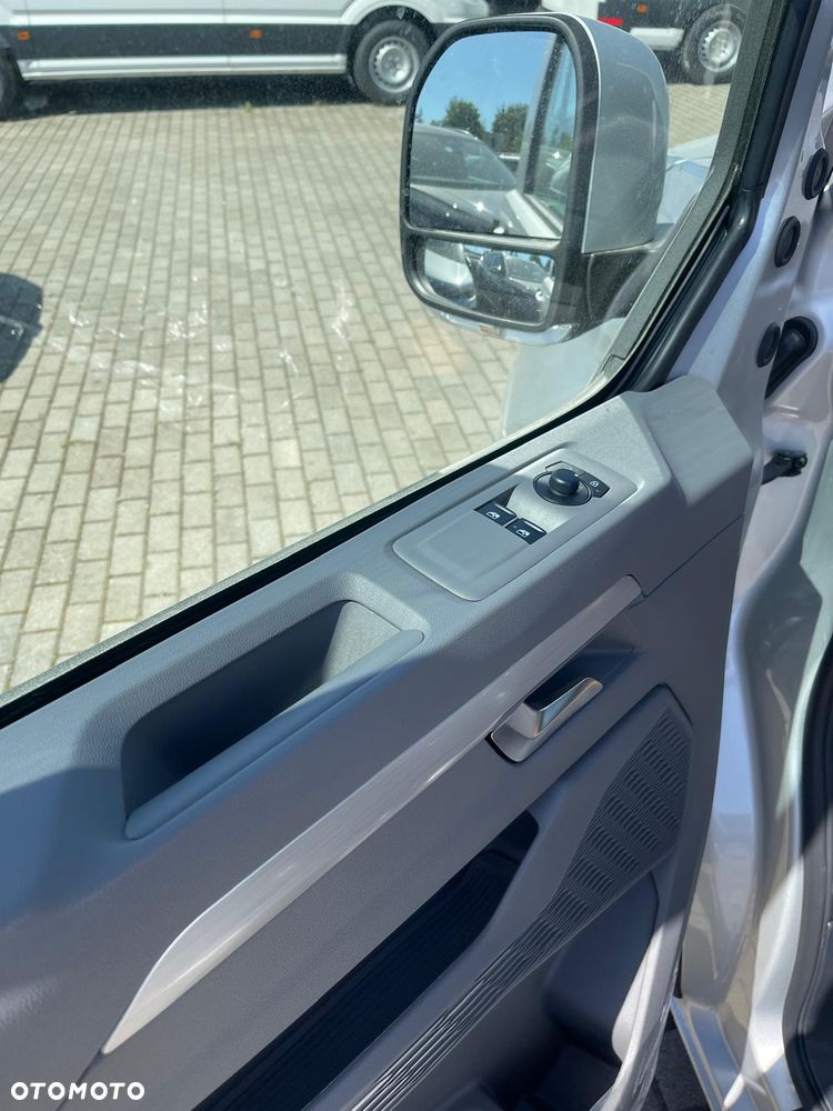 Volkswagen Transporter - 16