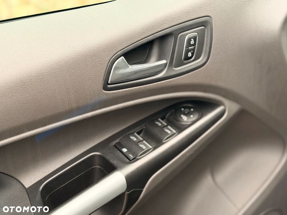 Ford Tourneo Connect Gr 1.5 EcoBlue Titanium PowerShift - 16