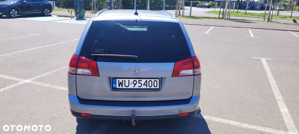 Opel Vectra 1.9 CDTI Cosmo - 4