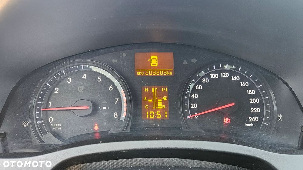 Toyota Avensis - 11