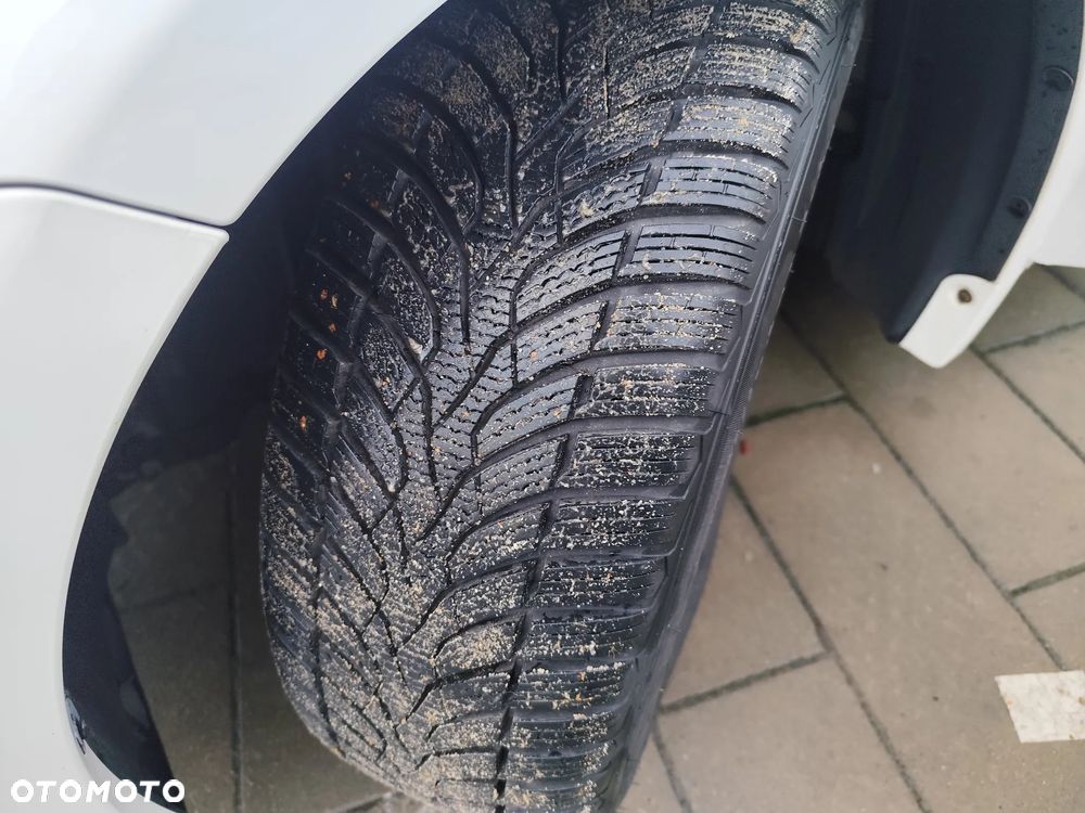 Toyota Avensis 2.0 D-4D Active Business - 9