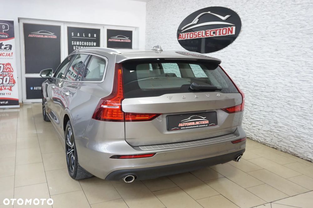 Volvo V60 D3 AWD Geartronic Momentum - 6