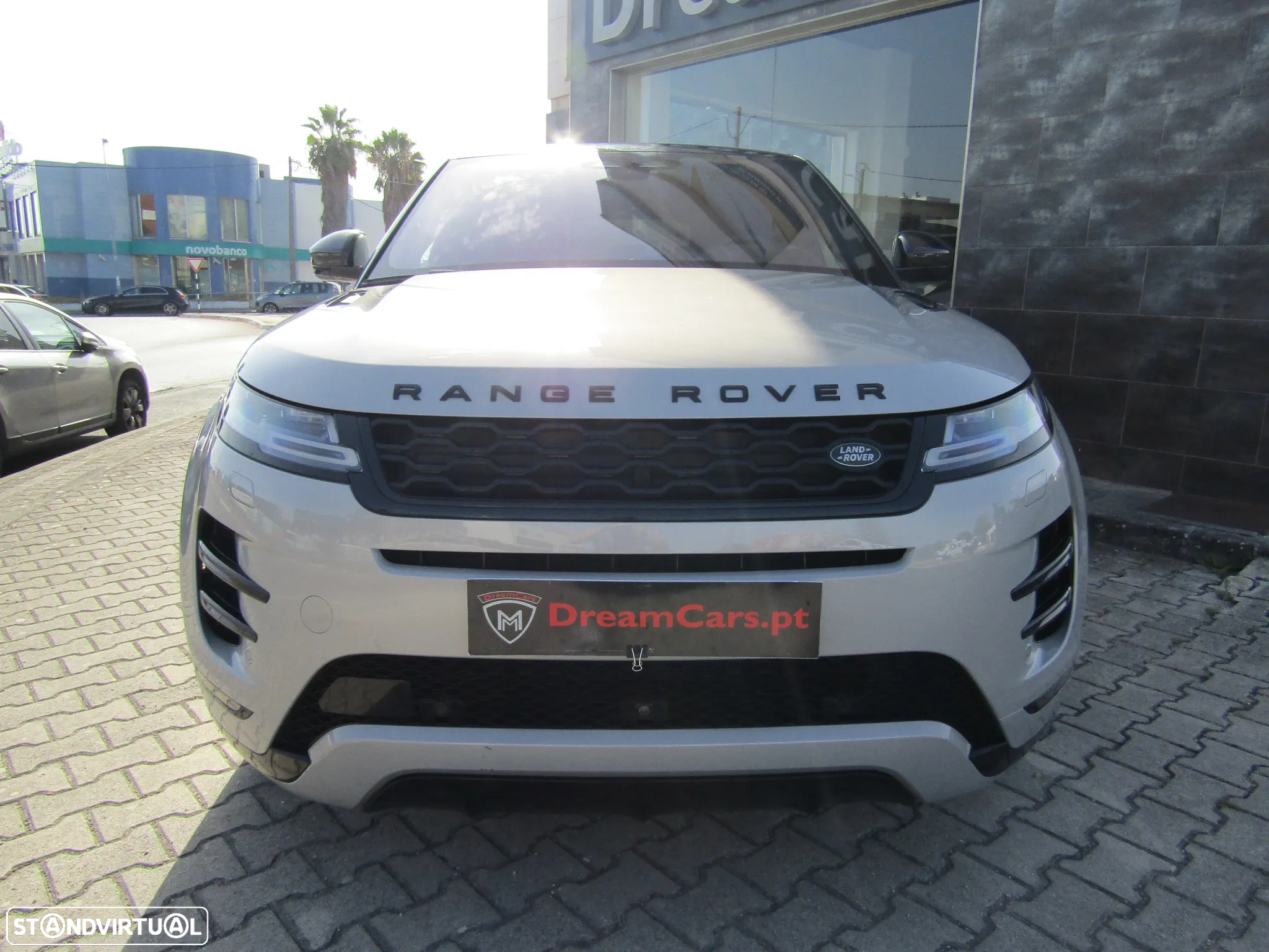 Land Rover Range Rover Evoque 2.0 D200 AWD R-Dynamic Auto - 2