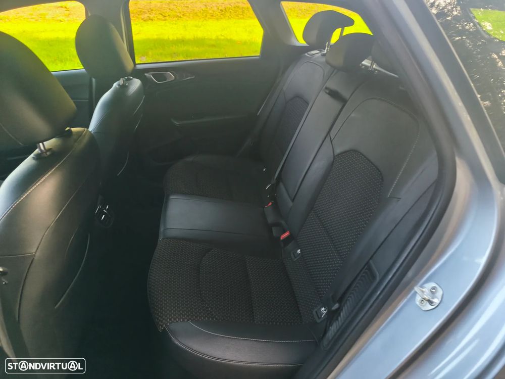 Kia Ceed SW - 13