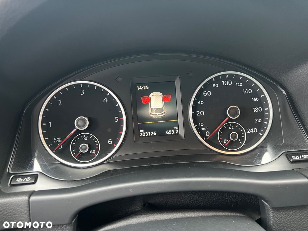 Volkswagen Tiguan - 27