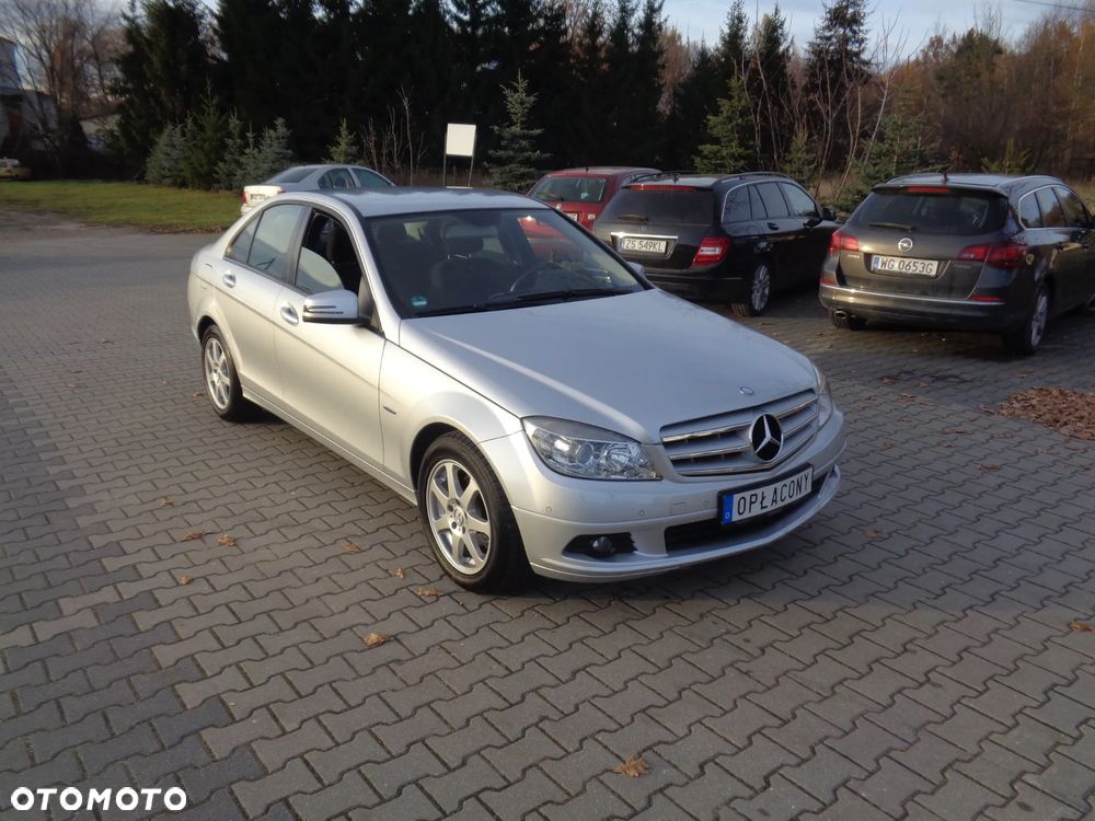 Mercedes-Benz Klasa C 180 CGI BlueEff Avantgarde - 18