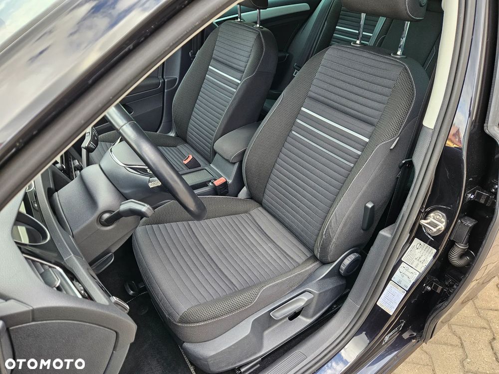 Volkswagen Golf 2.0 BlueTDI Cup - 16