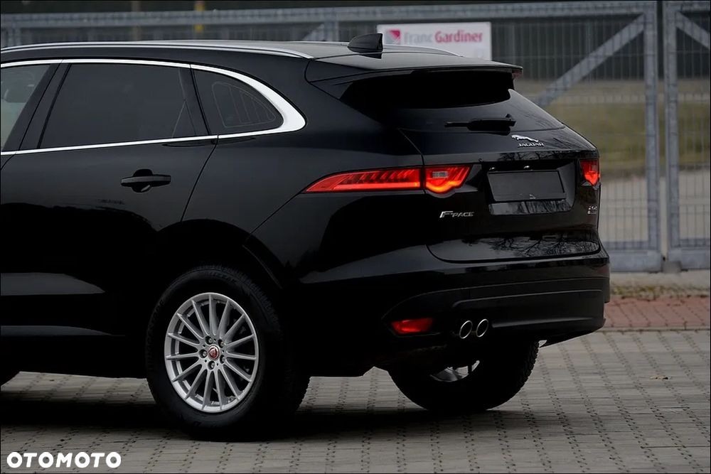 Jaguar F-Pace 2.0 i4D AWD Prestige - 9