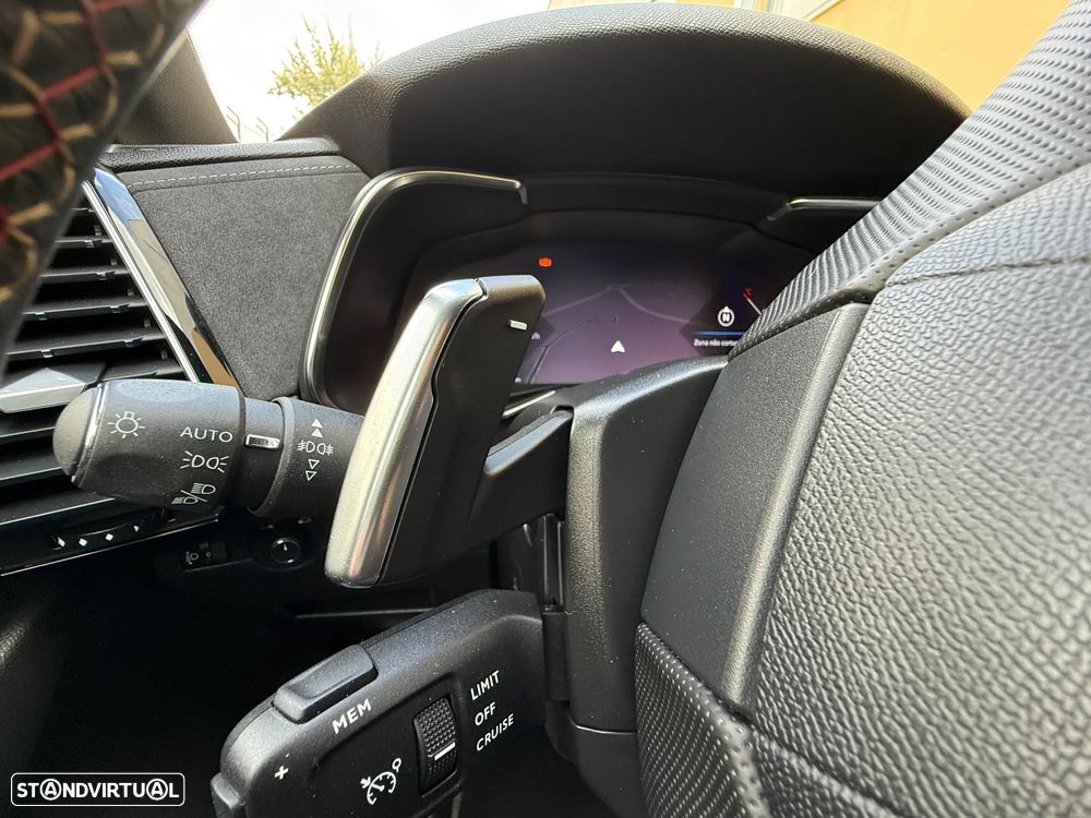 DS DS7 BlueHDI 130 Aut. Performance Line - 25