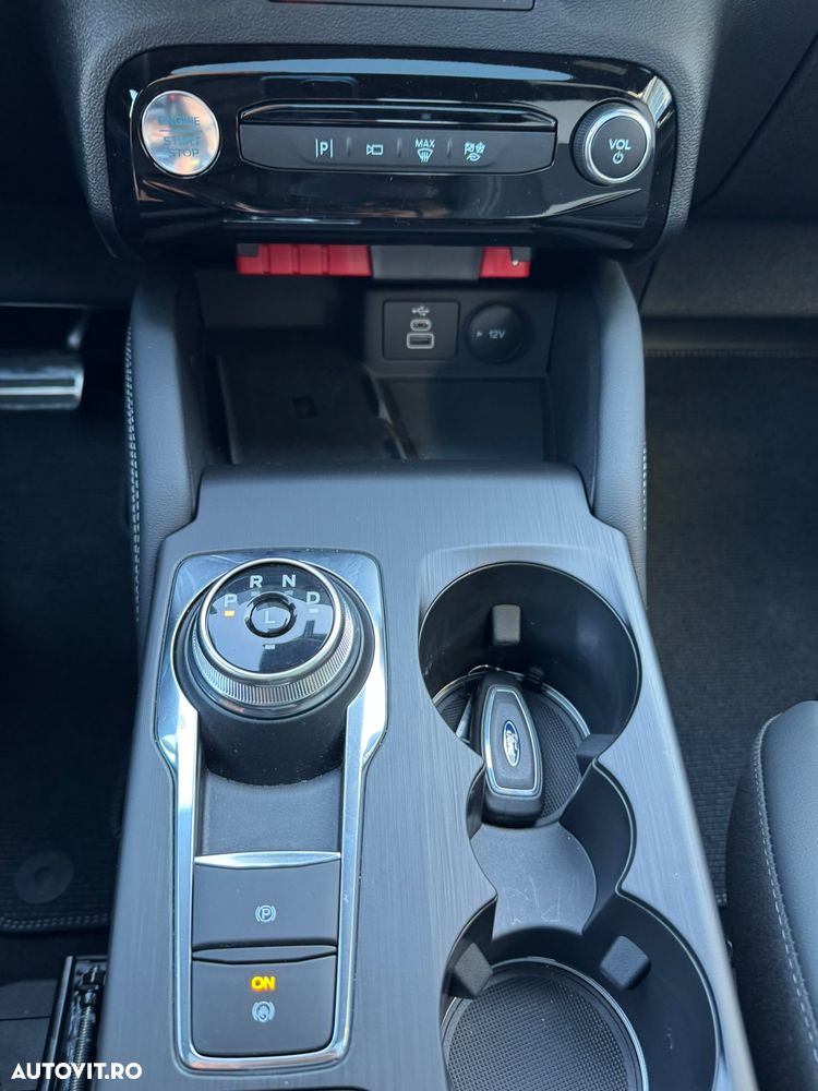 Ford Kuga - 16