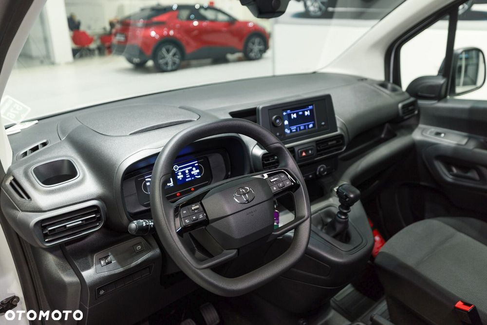 Toyota Proace City - 24