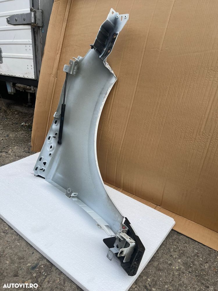 Aripa stanga fata EVOQUE L551 an 2019-2026 completa cu ornamente si suport stare foarte buna - 5