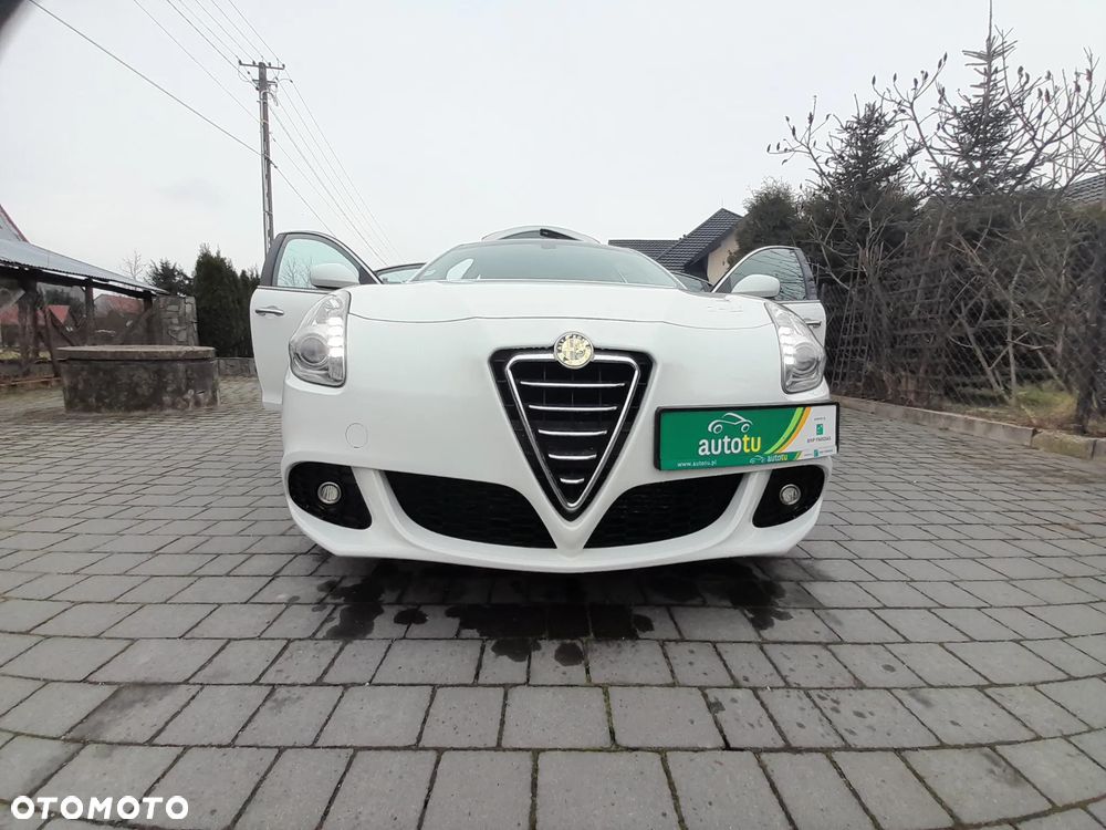 Alfa Romeo Giulietta 1.6 JTDM Veloce - 9