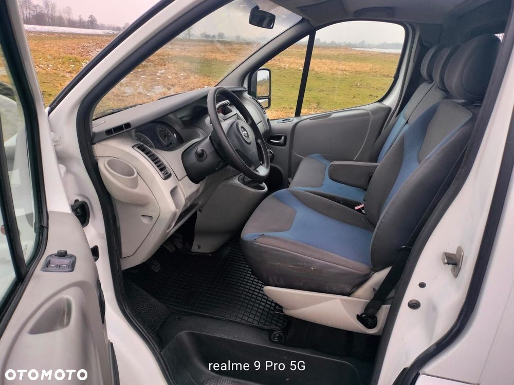 Opel Vivaro - 10